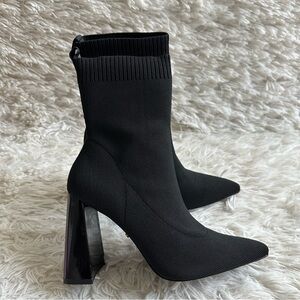 Cape Robbin Faina Knit Sock Boots Block Heel Pointed Toe Black Size 7 New In Box